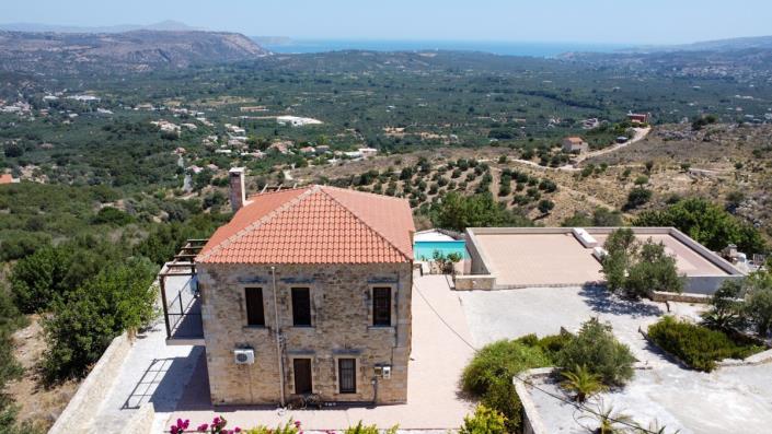 Image No.1-Villa / Détaché de 6 chambres à vendre à Stilos