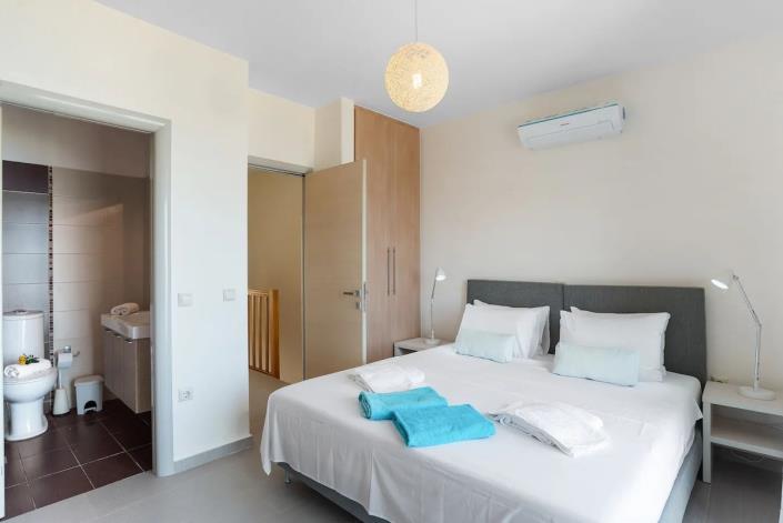 Image No.11-2 Bed Maisonette for sale