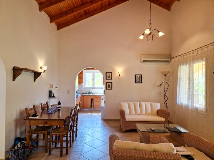 Image No.11-2 Bed House for sale