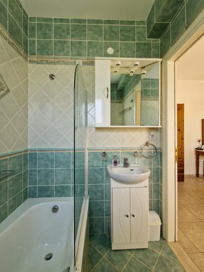 Image No.23-2 Bed House for sale