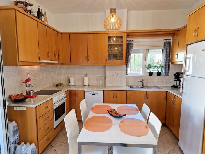 Image No.14-3 Bed Maisonette for sale