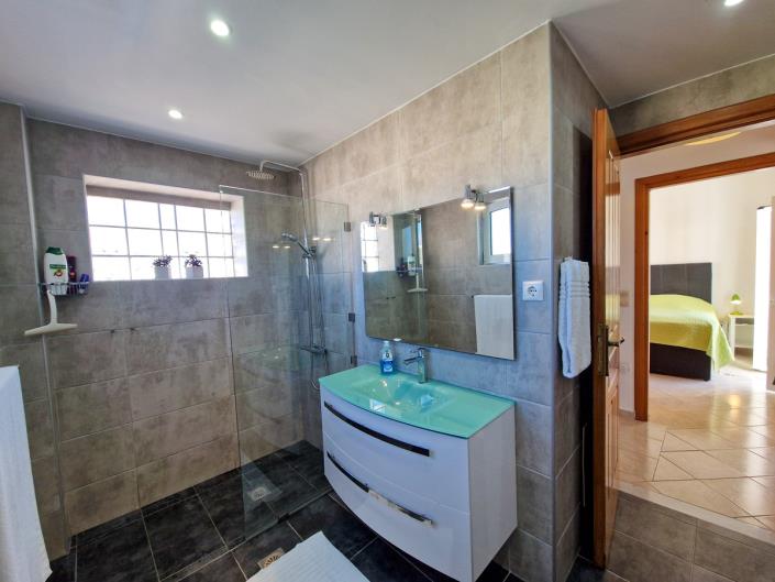 Image No.29-3 Bed Maisonette for sale