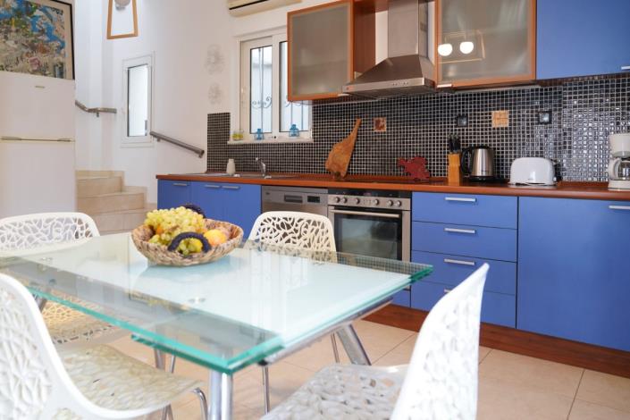 Image No.18-2 Bed Maisonette for sale