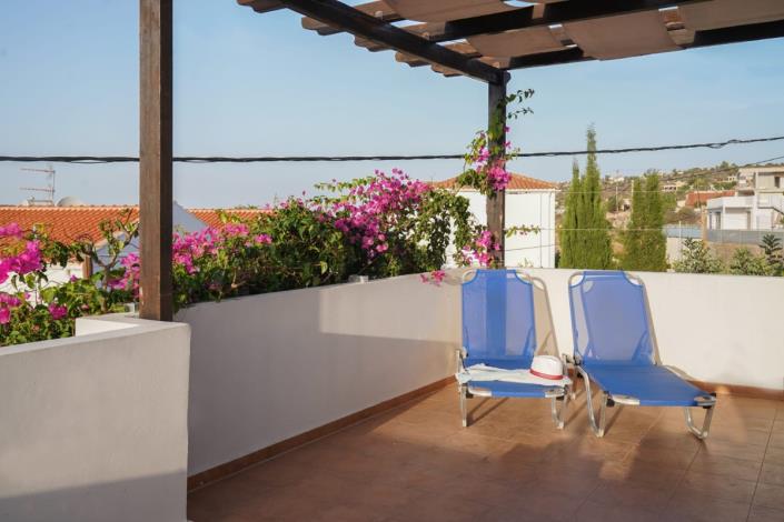 Image No.27-2 Bed Maisonette for sale