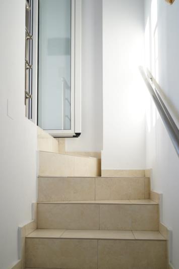 Image No.29-2 Bed Maisonette for sale