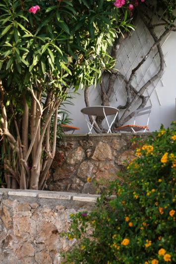 Image No.40-2 Bed Maisonette for sale