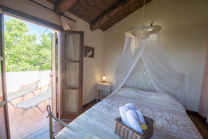 Image No.15-3 Bed Village House for sale