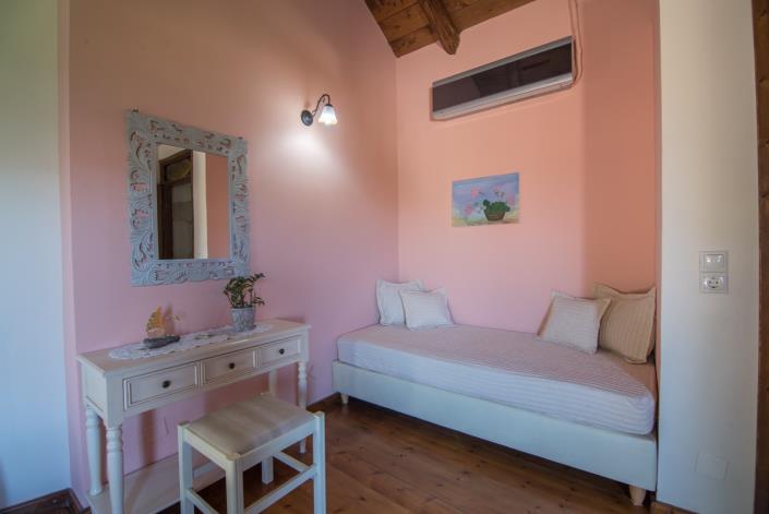 Image No.17-3 Bed Village House for sale