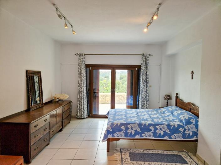 Image No.27-4 Bed Village House for sale