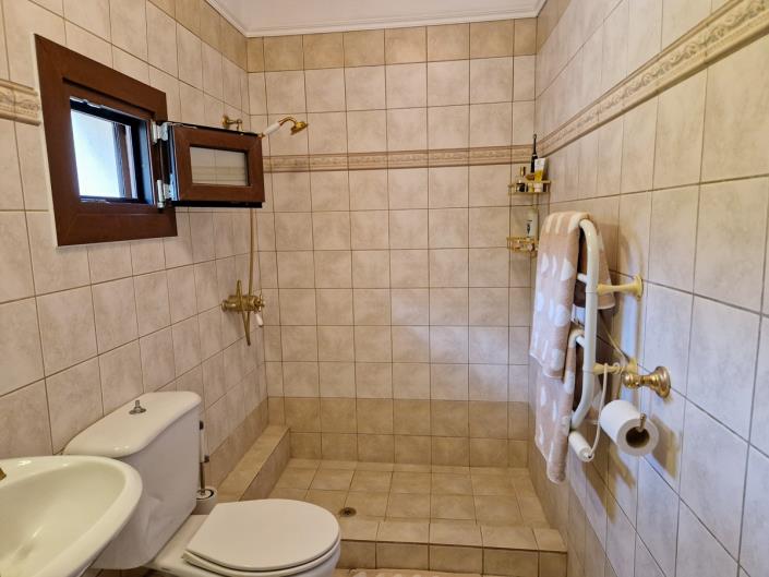 Image No.34-4 Bed Village House for sale