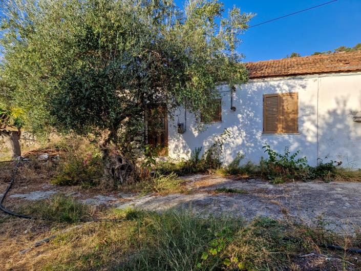 Image No.18-1 Bed Village House for sale