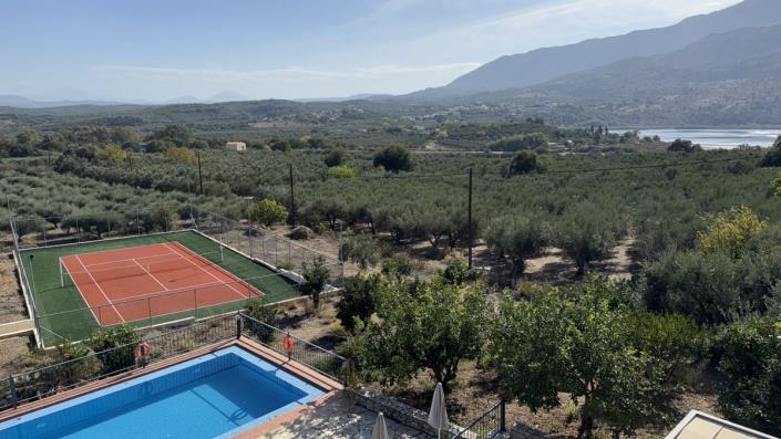 Image No.3-Villa / Détaché de 5 chambres à vendre à Kournas