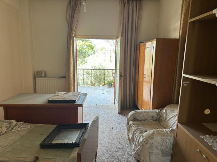 Image No.14-4 Bed House for sale