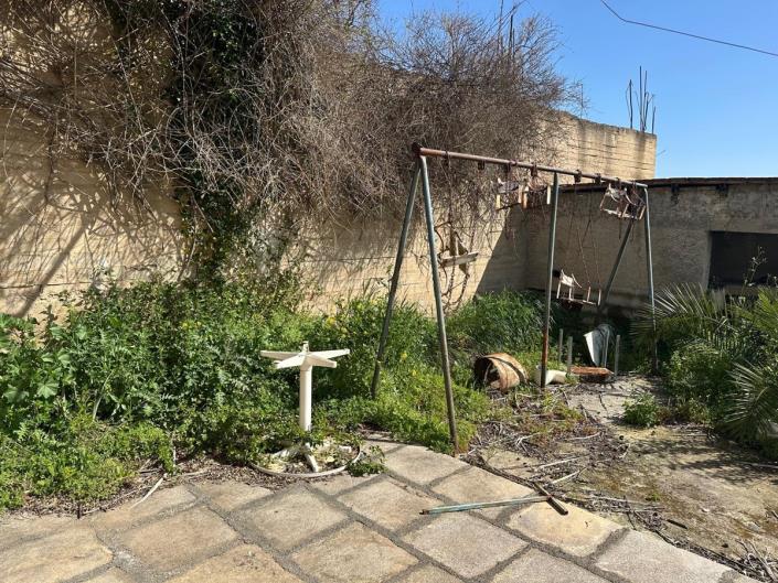 Image No.30-4 Bed House for sale