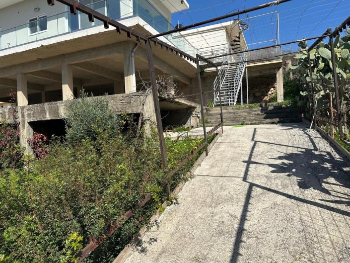 Image No.34-4 Bed House for sale