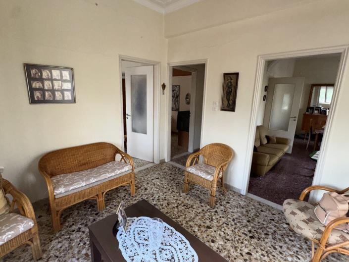 Image No.6-2 Bed House for sale