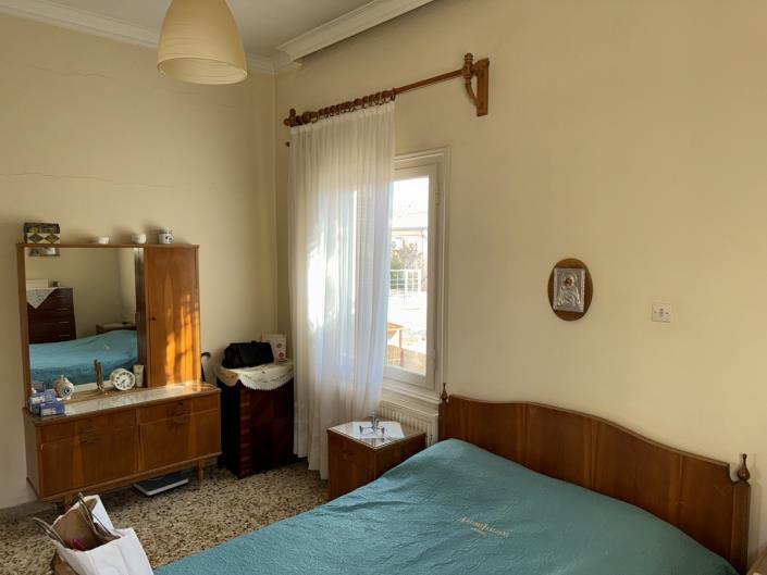 Image No.12-2 Bed House for sale