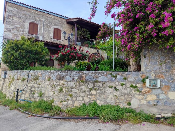 Image No.1-3 Bed Village House for sale
