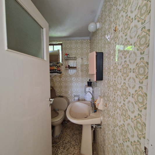 Image No.12-1 Bed House for sale