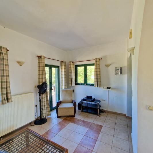 Image No.10-Maison / Villa de 2 chambres à vendre à Kokkino Horio