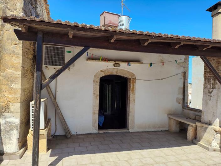 Image No.26-3 Bed Village House for sale