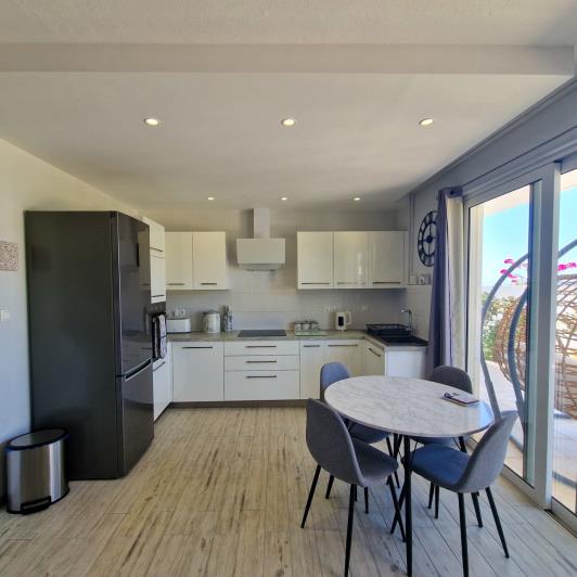 Image No.32-2 Bed Villa / Detached for sale