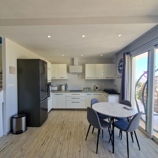 Image No.36-2 Bed Villa / Detached for sale