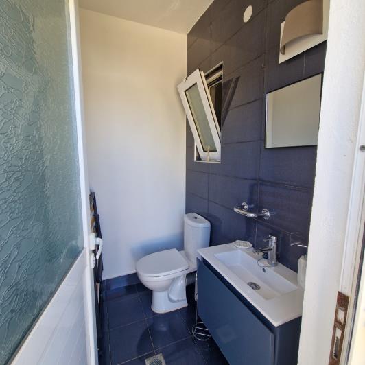 Image No.39-2 Bed Villa / Detached for sale