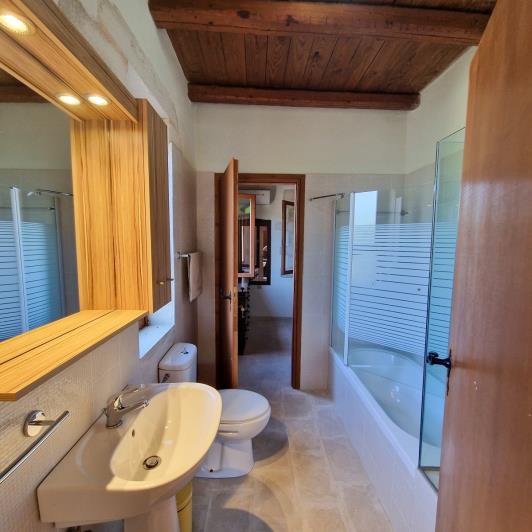 Image No.27-5 Bed House/Villa for sale