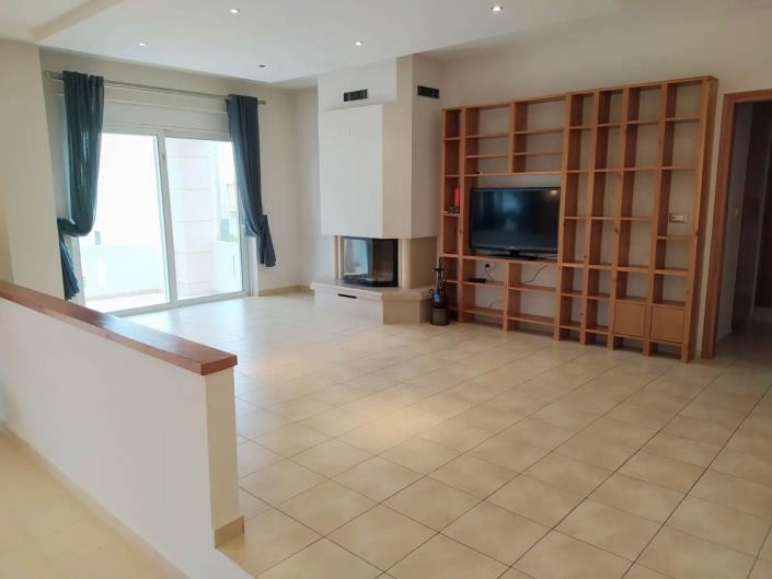 Image No.2-Maison / Villa de 8 chambres à vendre à Agios Onoufrios