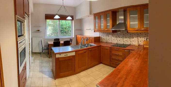 Image No.6-Maison / Villa de 8 chambres à vendre à Agios Onoufrios