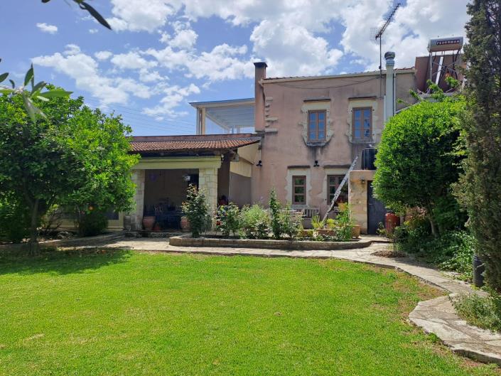 Image No.1-3 Bed Villa / Detached for sale