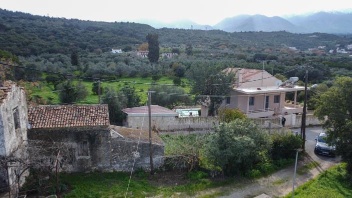 Image No.19-2 Bed Village House for sale