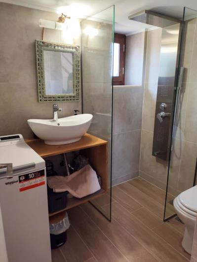 Image No.21-1 Bed House for sale