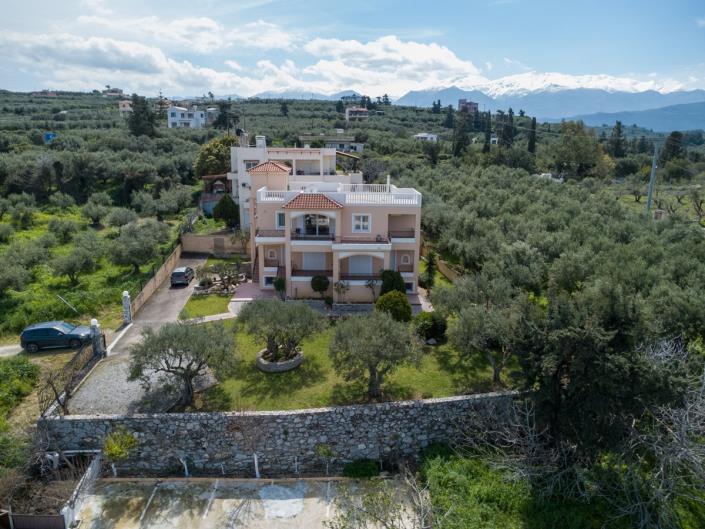 Image No.2-4 Bed House for sale