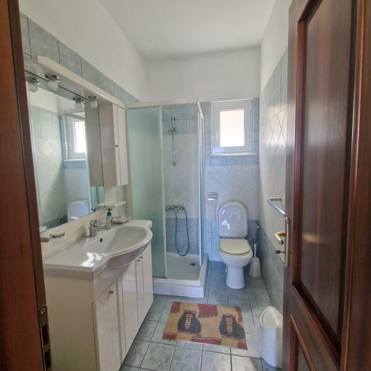 Image No.8-4 Bed House for sale