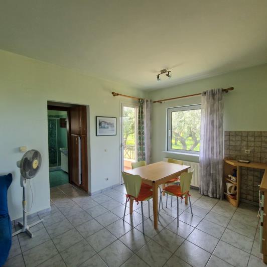 Image No.18-4 Bed House for sale