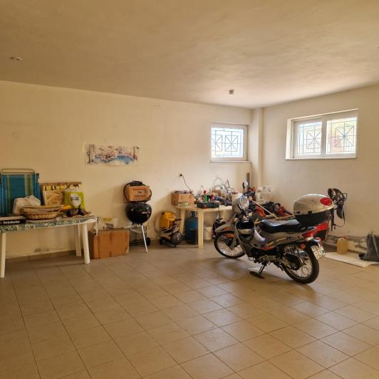 Image No.26-4 Bed House for sale