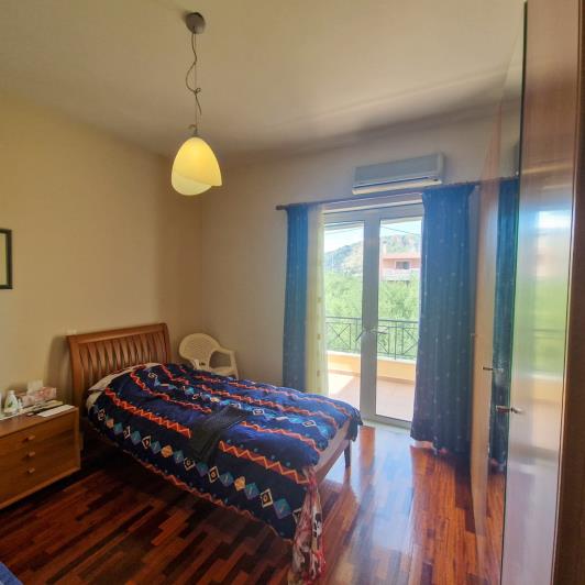 Image No.40-4 Bed House for sale