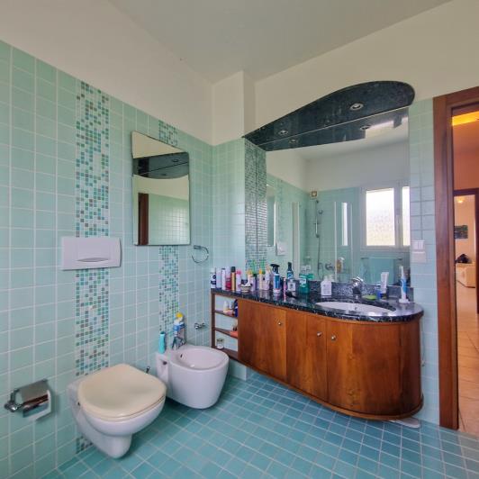 Image No.42-4 Bed House for sale