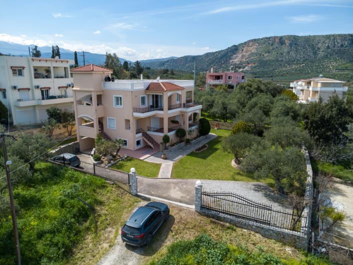 Image No.54-4 Bed House for sale