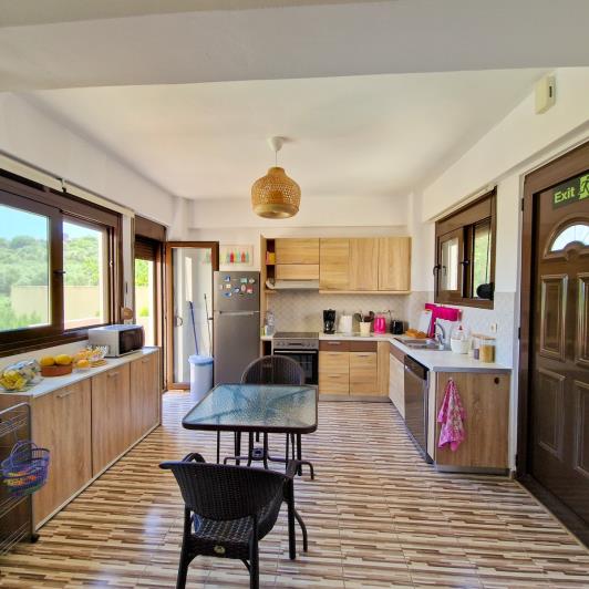 Image No.12-5 Bed Semi-Detached for sale