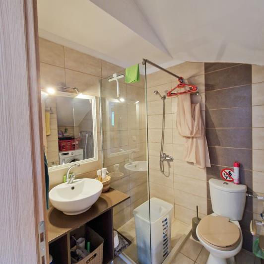 Image No.17-5 Bed Semi-Detached for sale