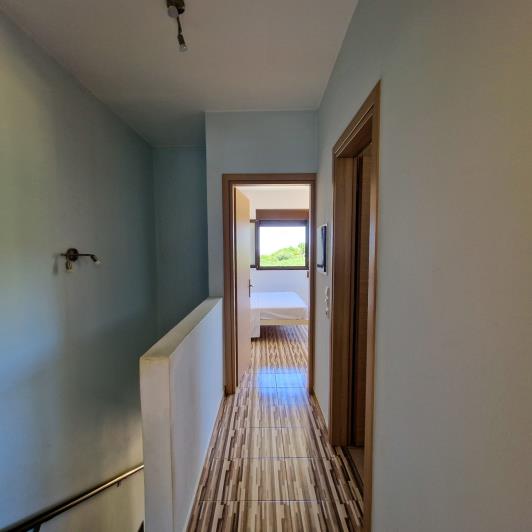 Image No.21-5 Bed Semi-Detached for sale
