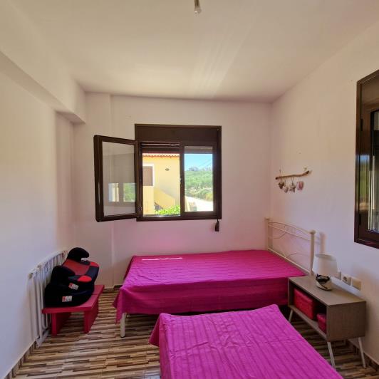 Image No.24-5 Bed Semi-Detached for sale