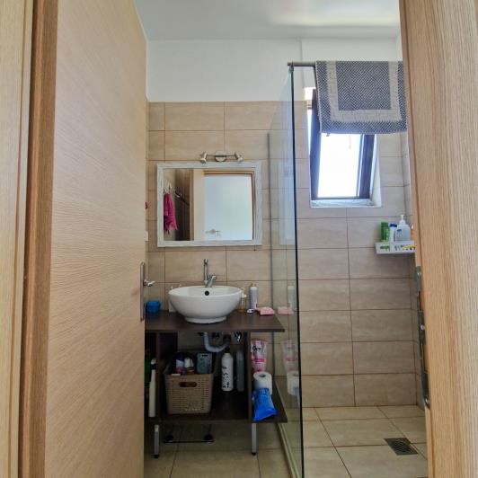 Image No.25-5 Bed Semi-Detached for sale
