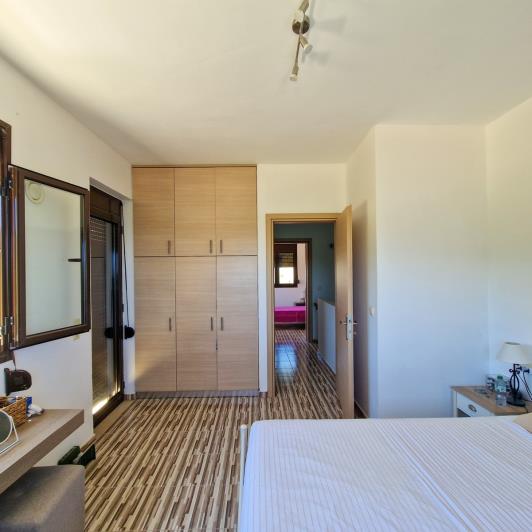 Image No.30-5 Bed Semi-Detached for sale