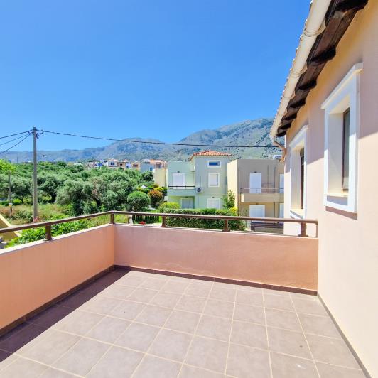 Image No.33-5 Bed Semi-Detached for sale