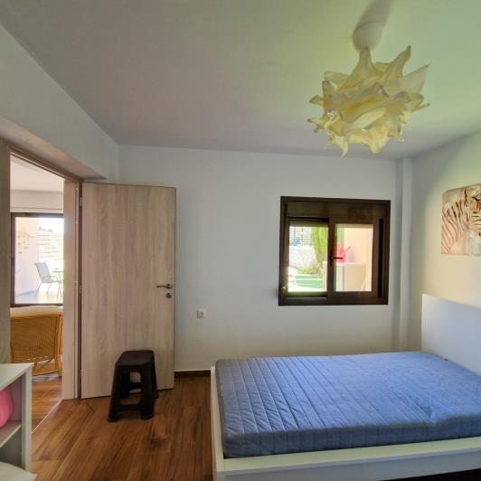 Image No.44-5 Bed Semi-Detached for sale