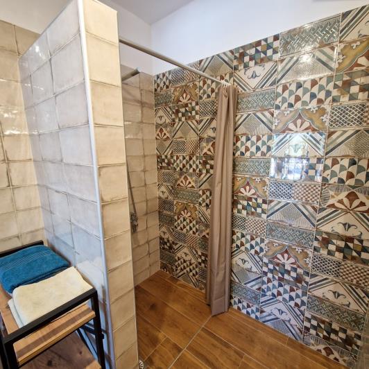 Image No.48-5 Bed Semi-Detached for sale